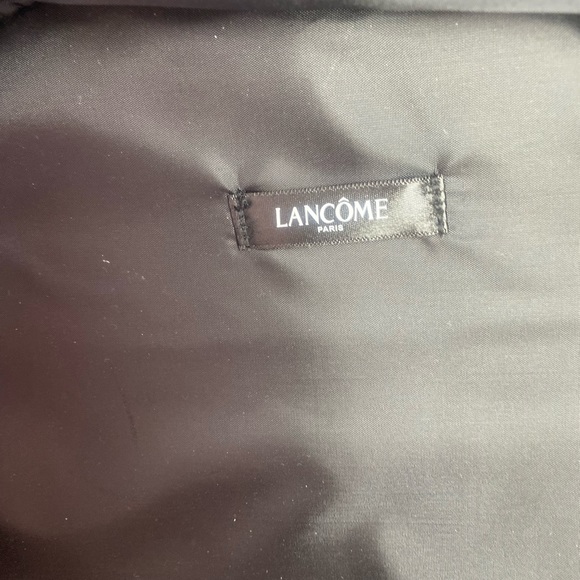 Lancôme Paris Faux Patent Leather Makeup Case NWOT - Picture 7 of 10